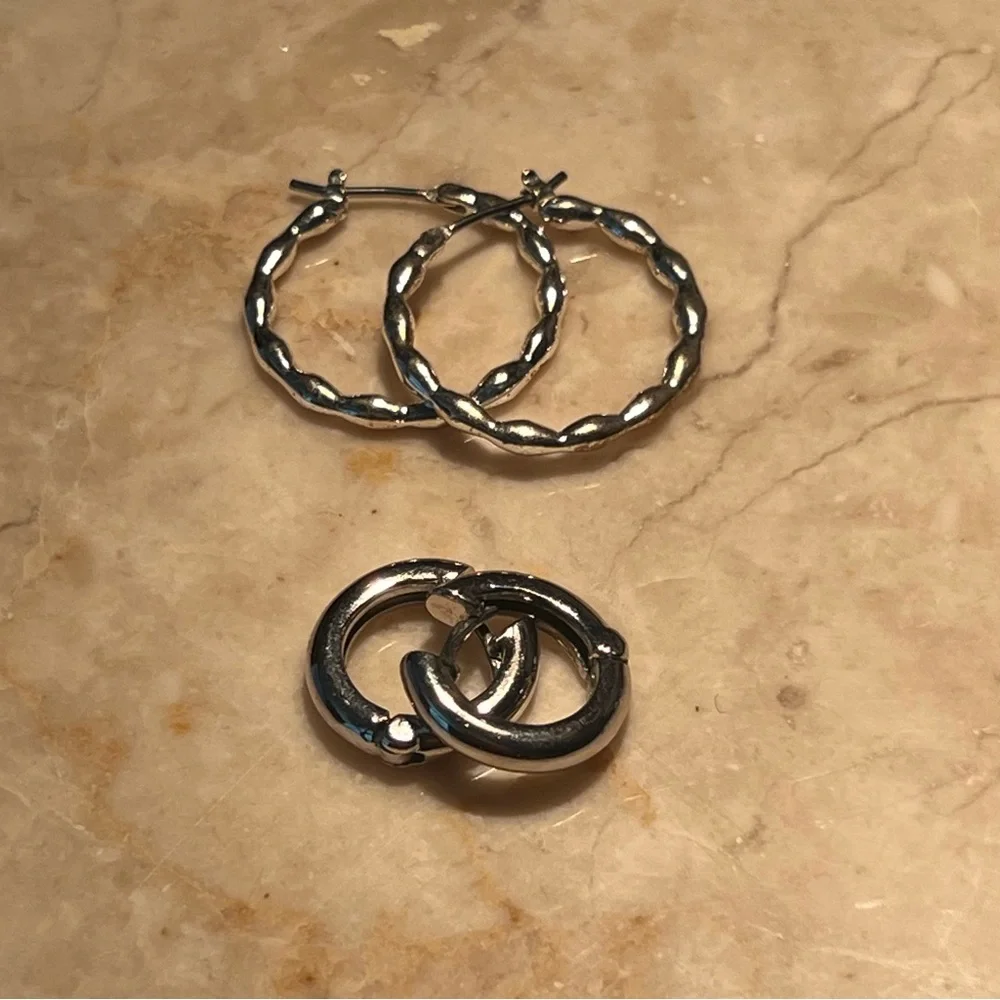 Bundle of 2 - SMALL HOOP EARRINGS in silver plated